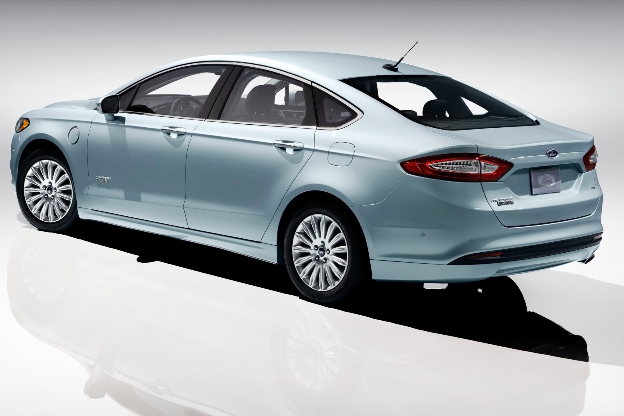 2013-ford-fusion-energi-vins-configurations-msrp-specs-autodetective